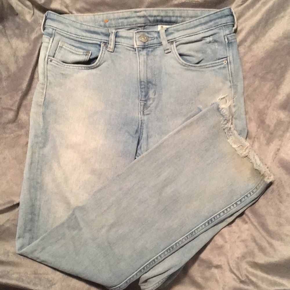 H&M Distressed jeans